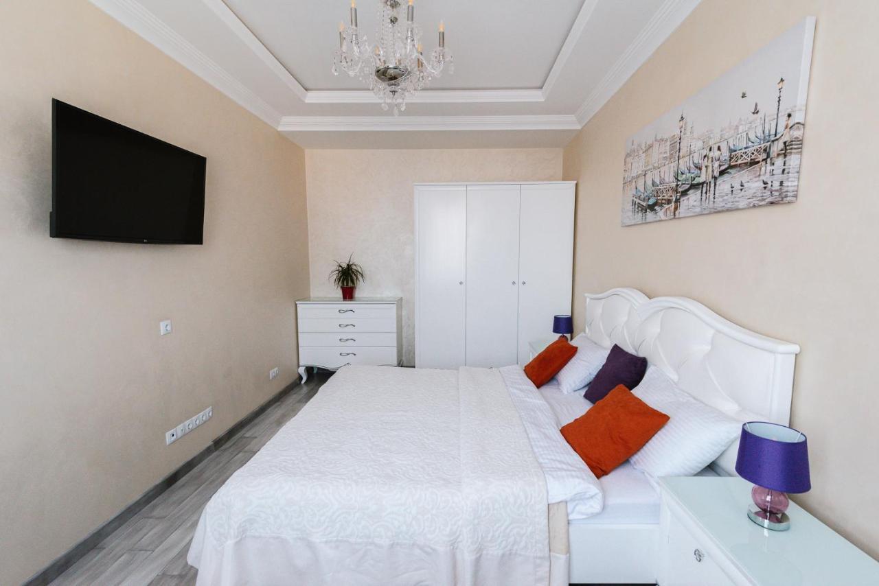 Luxury For Business & Pleasure Royal 3 Apartment Киев Екстериор снимка